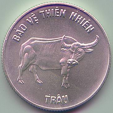 Vietnam 100 Dong 1986 coin, water buffalo, reverse